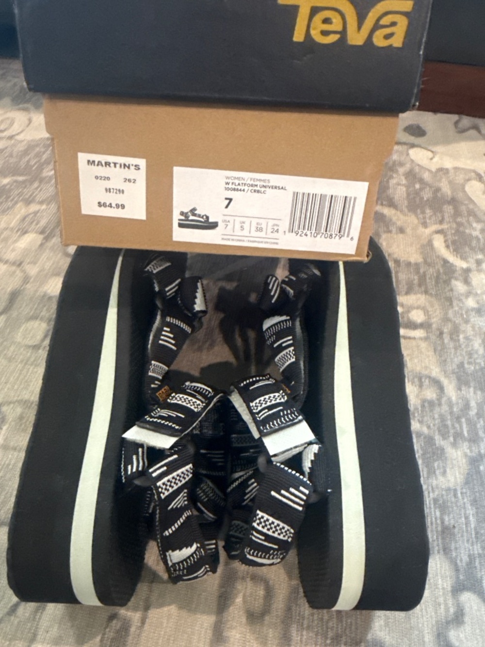 NIB Teva Women's Flatform Universal Sandals - Picture 7 of 7